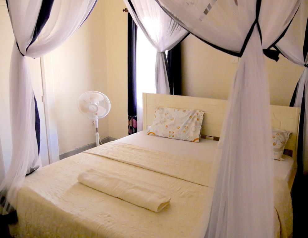 Hotel Acacia City Кампала Екстериор снимка